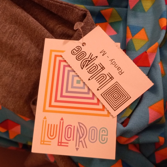 LuLaRoe M Randy Tee Shirt 3/4 Sleeve Blue Geometric Grey - Picture 8 of 8